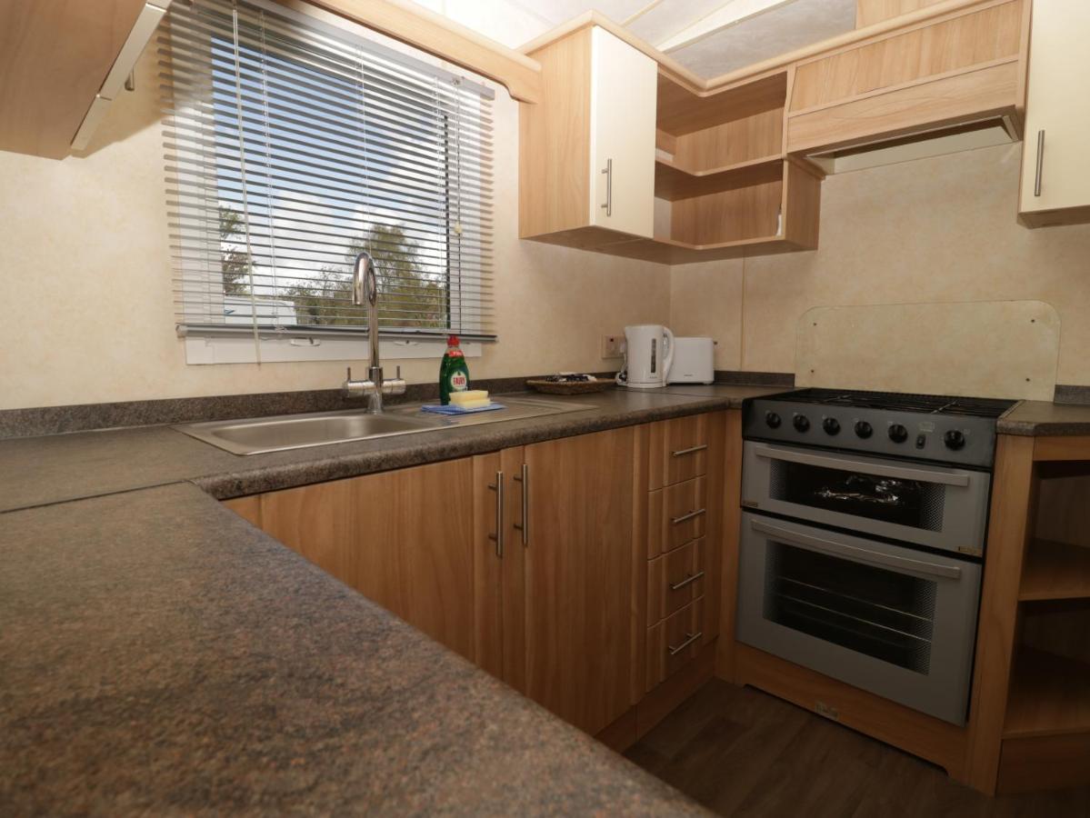 The Coop - Family Friendly Caravan Near Glastonbury & Street Compton (Somerset)
