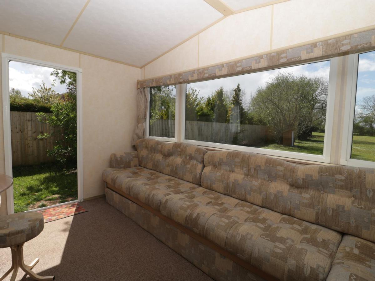 The Coop - Family Friendly Caravan Near Glastonbury & Street *