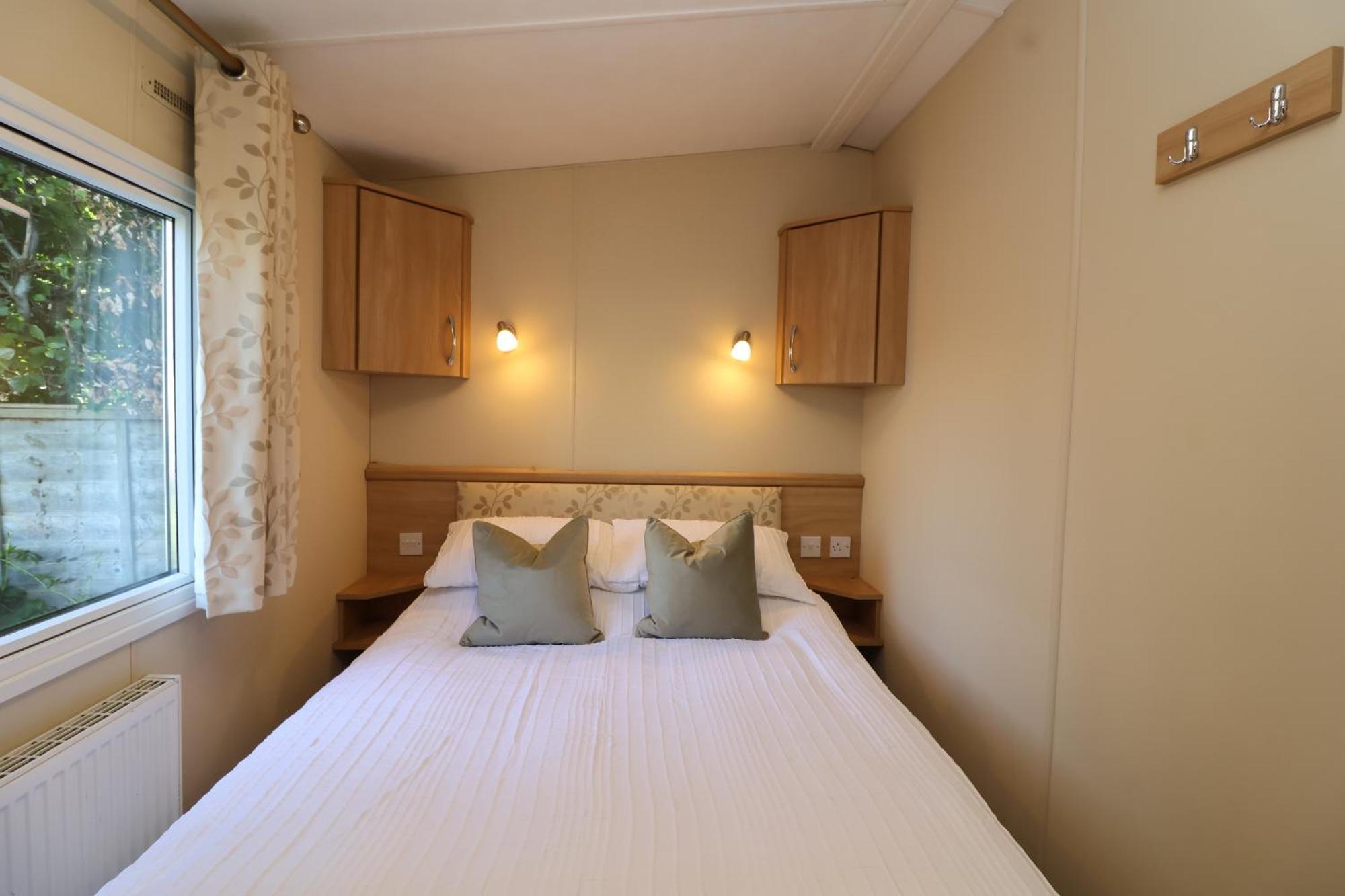 The Coop - Family Friendly Caravan Near Glastonbury & Street Compton (Somerset)